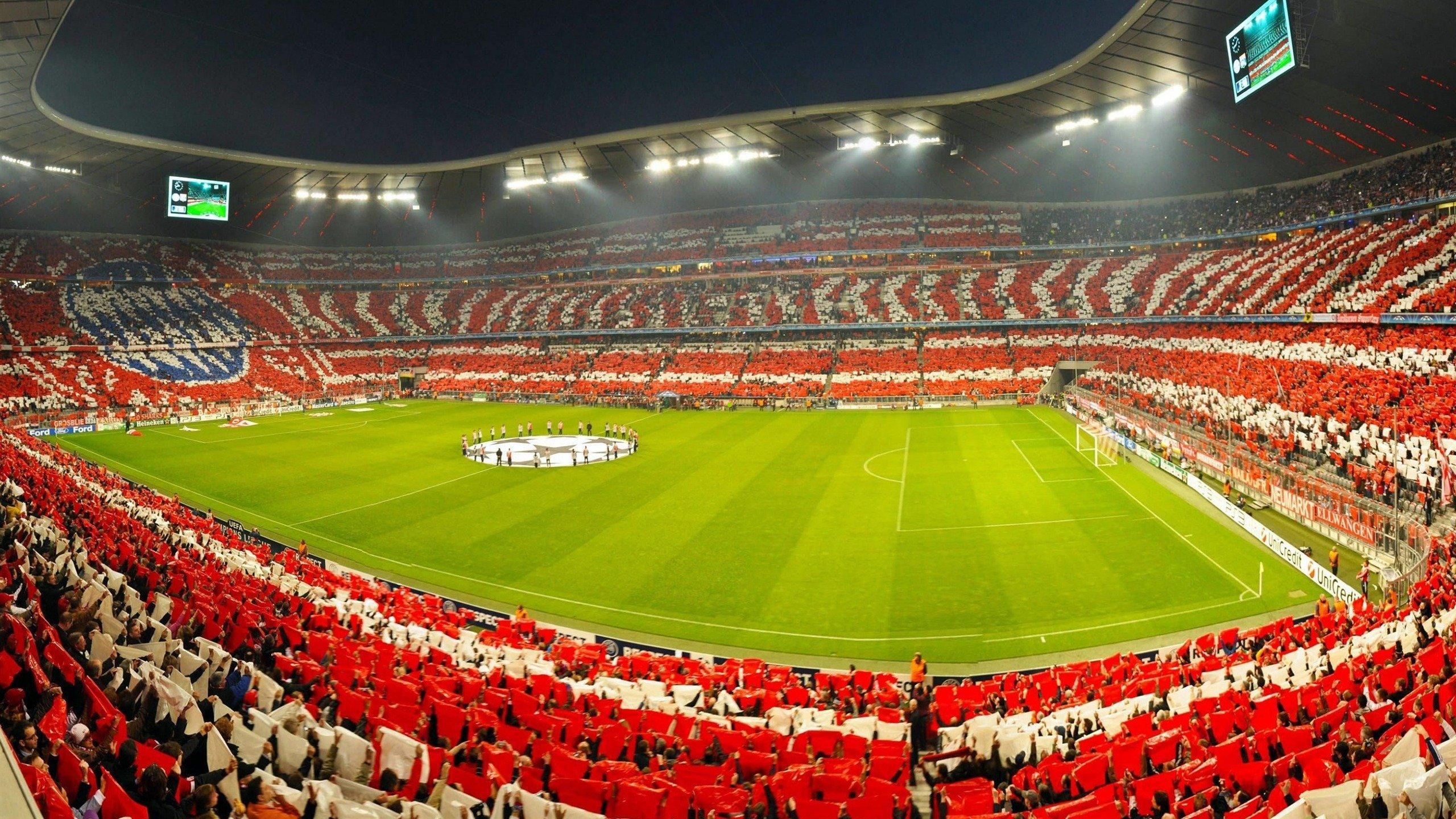 国足赛前最后一练氛围轻松，中阿对决首发阵容预计保持稳定