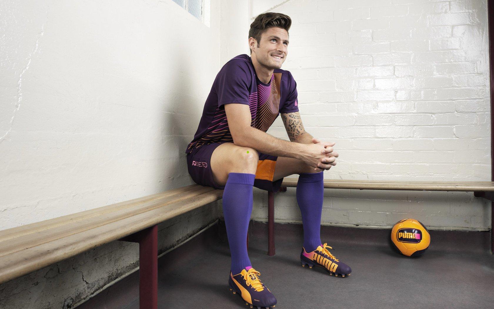 星光黯淡，从四球先生到隐形人—斯特林的迷失六年