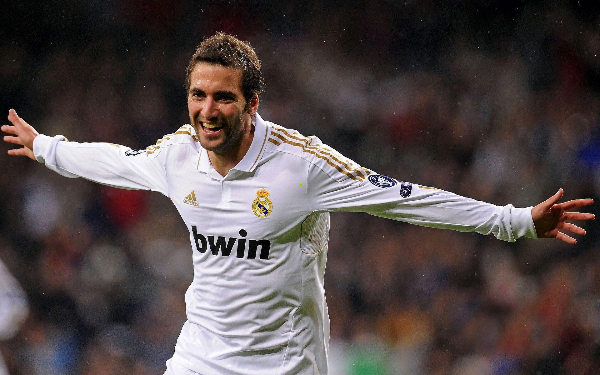 水晶宫瞄准拜仁后卫博埃 球员公开表态期待英超征程